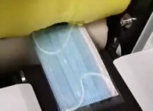 資質(zhì)廠家口罩全自動包裝機(jī)生產(chǎn)現(xiàn)場